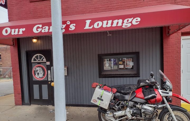 OUR GANG'S LOUNGE